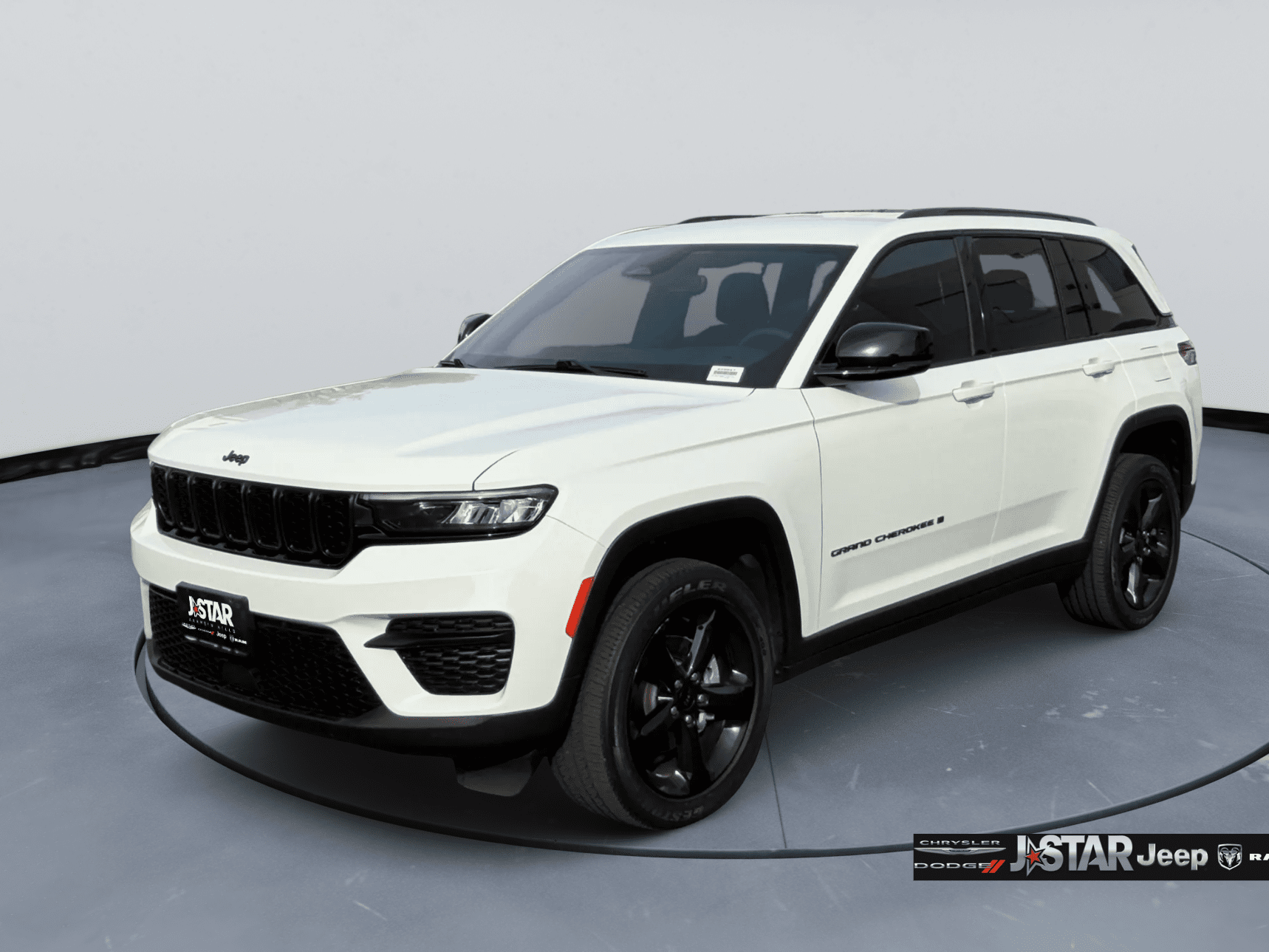 2023 Jeep Grand Cherokee Altitude's photo