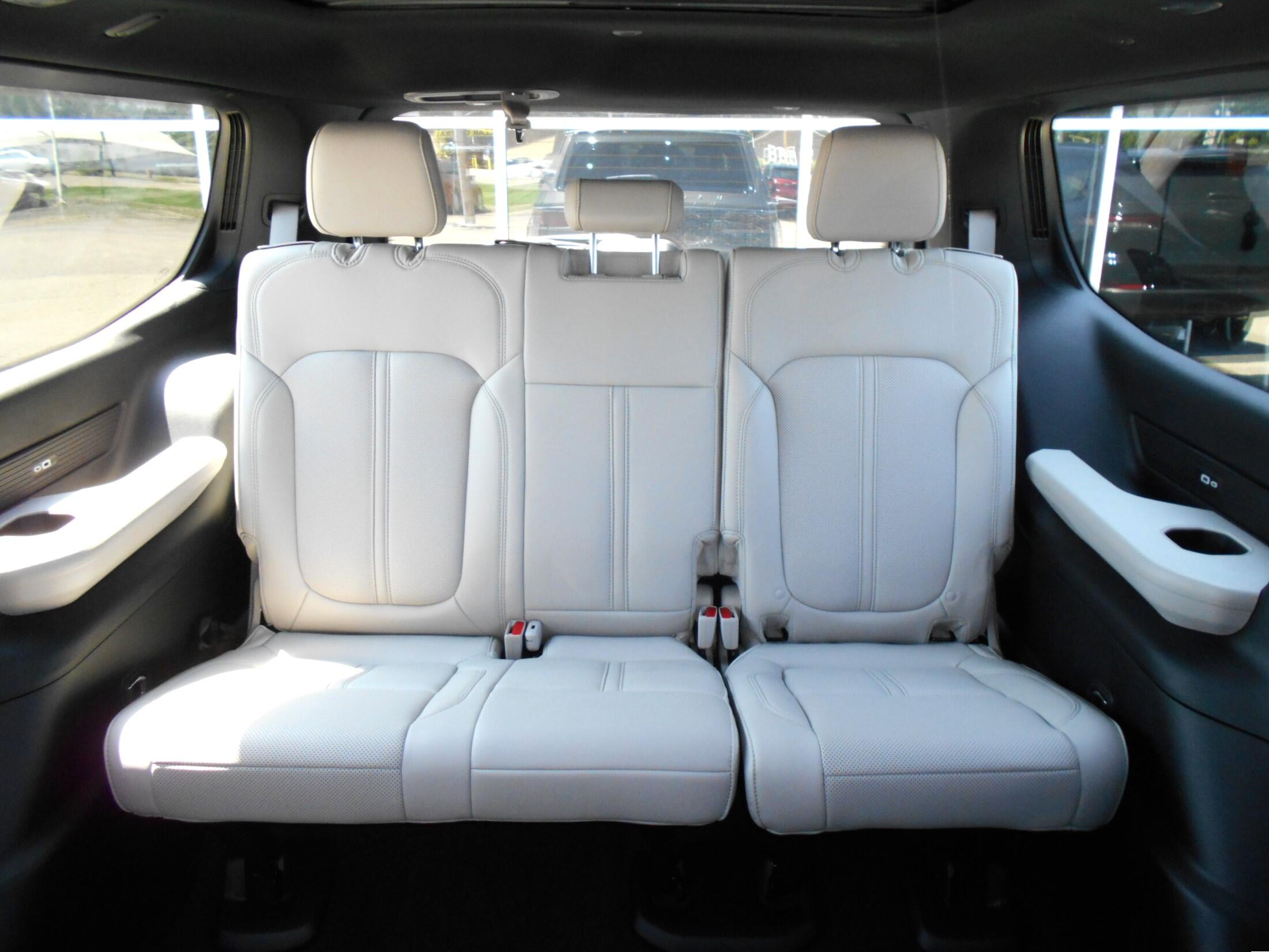 2025 Jeep Wagoneer Series II - Photo 7