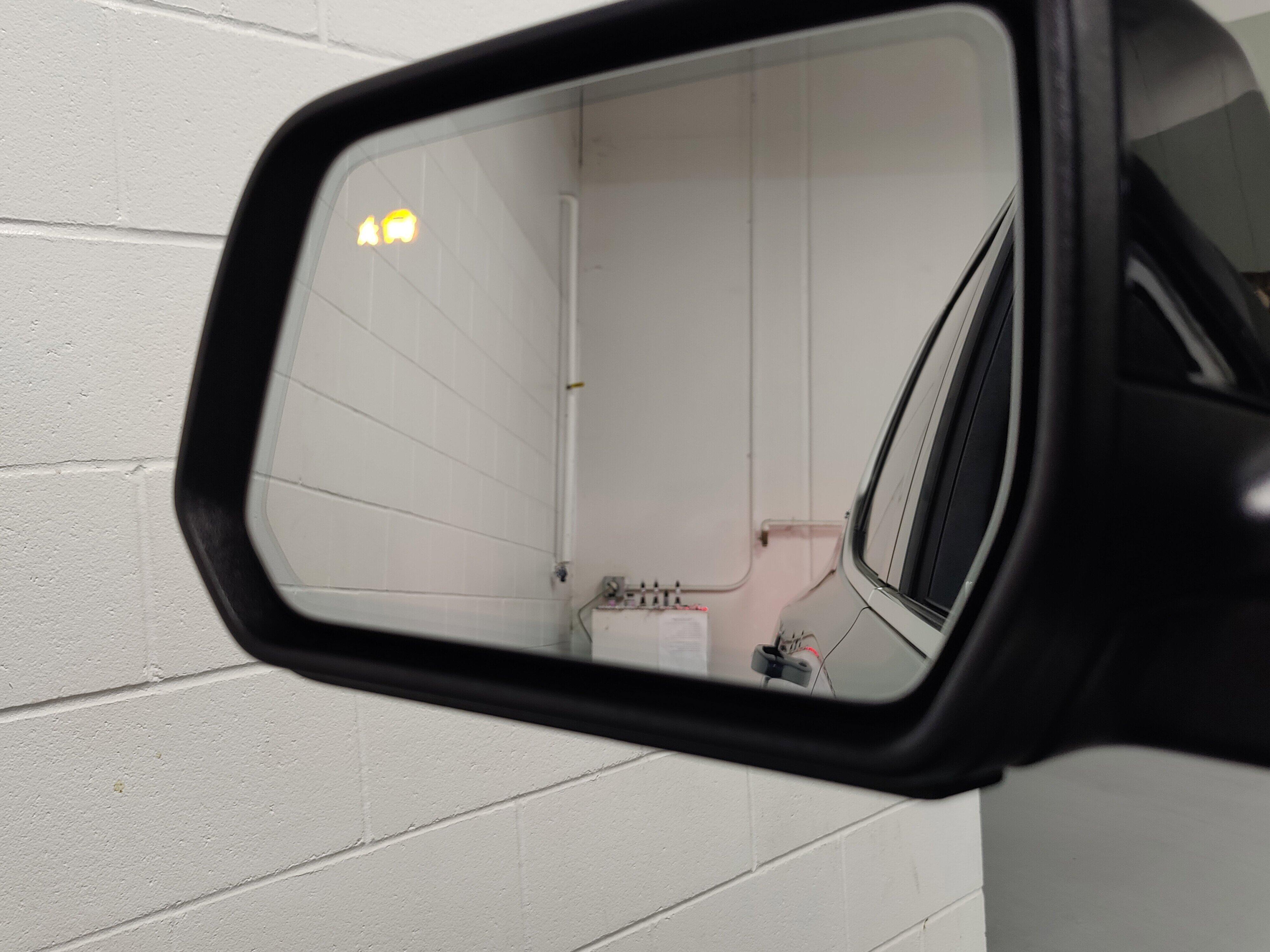 2021 GMC Acadia SLT - Photo 30