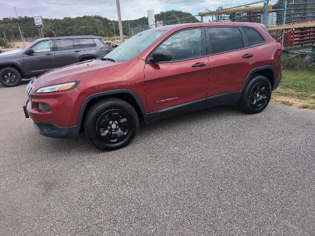 Used 2016 Jeep Cherokee Sport with VIN 1C4PJMAB1GW313861 for sale in Prairie Du Chien, WI