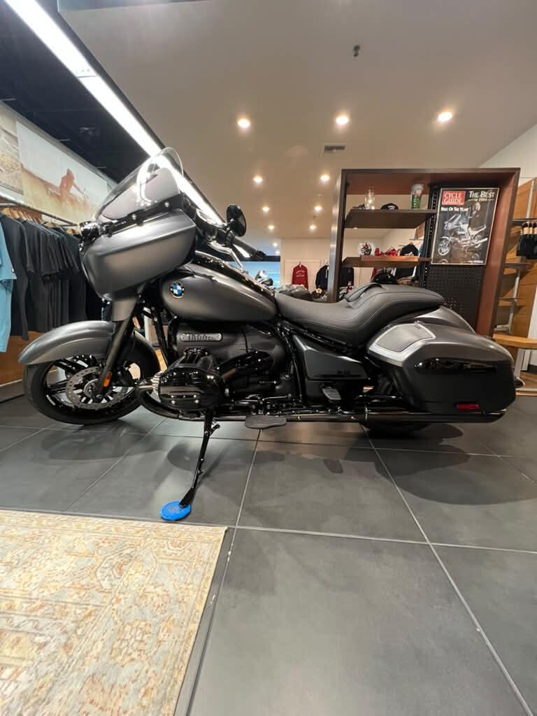 2025 BMW R1800B