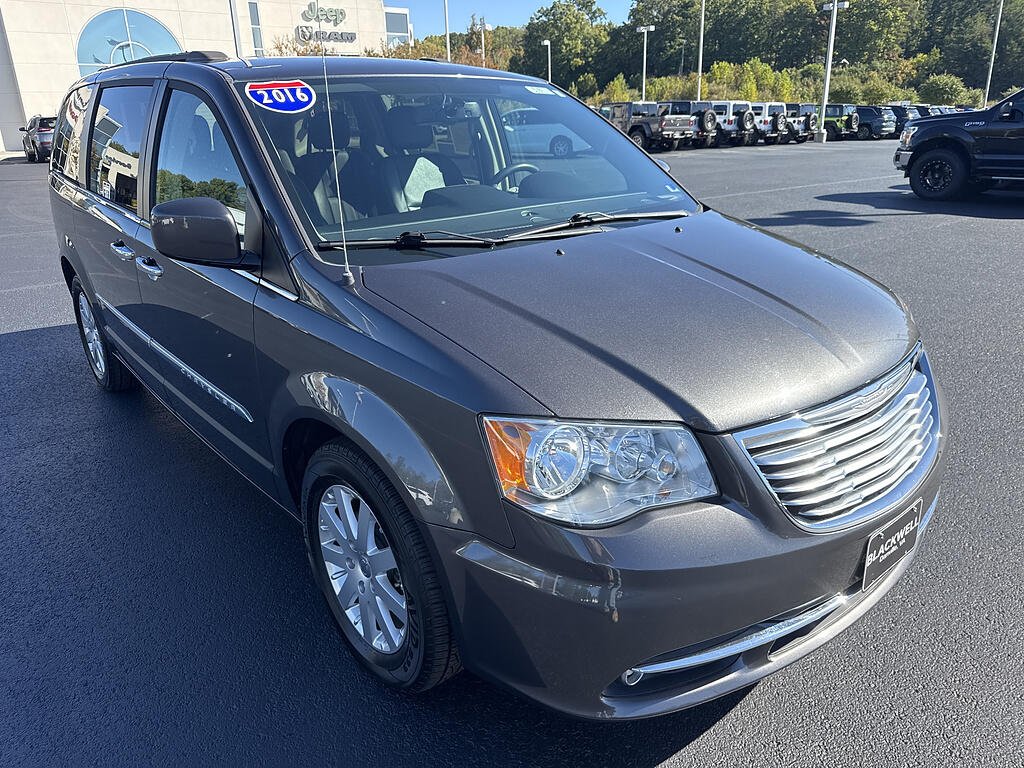 2016 Chrysler Town & Country 4dr Wgn Touring