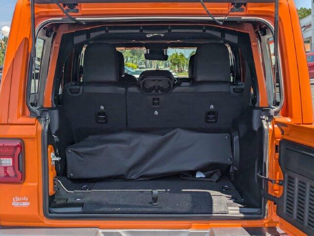 2025 Jeep Wrangler 4-Door Sahara - Photo 13