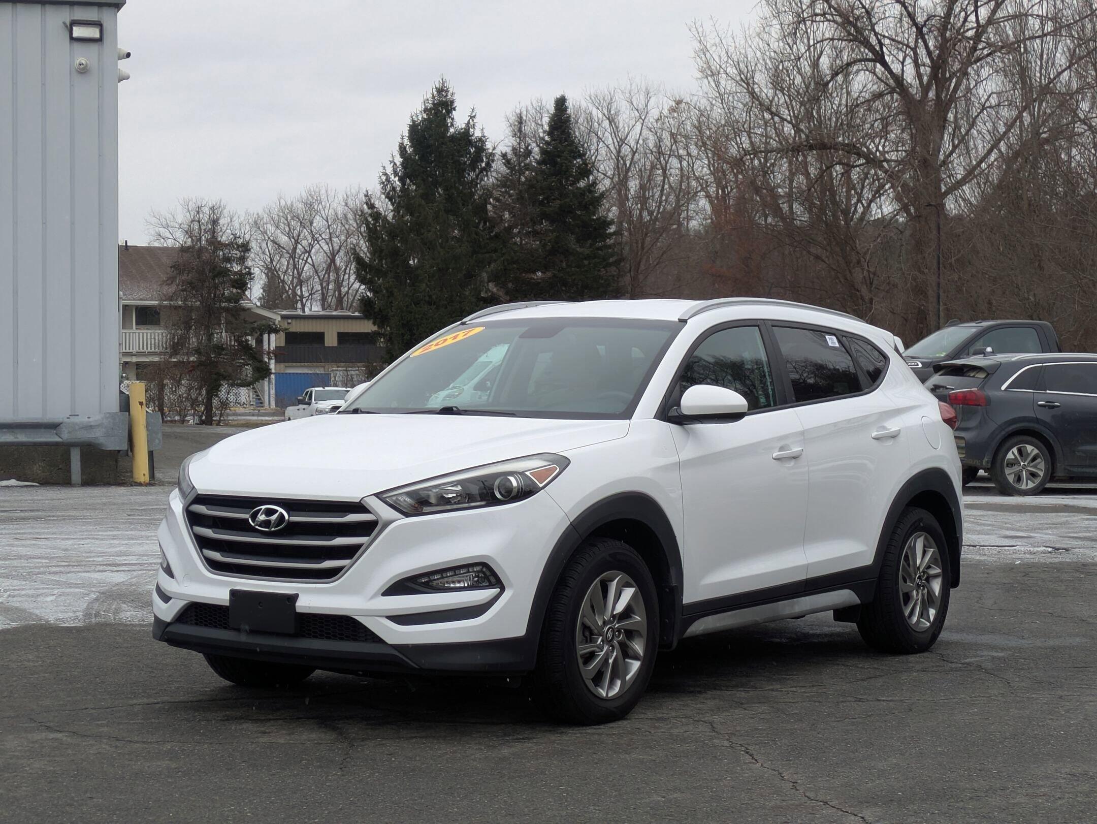 Used 2017 Hyundai Tucson SE with VIN KM8J3CA43HU512639 for sale in Brattleboro, VT