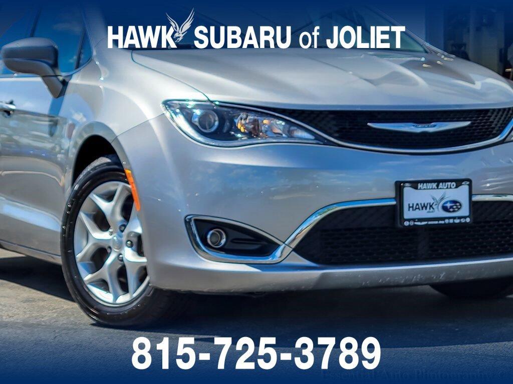 Used 2018 Chrysler Pacifica Touring Plus with VIN 2C4RC1FG3JR125736 for sale in Glenview, IL