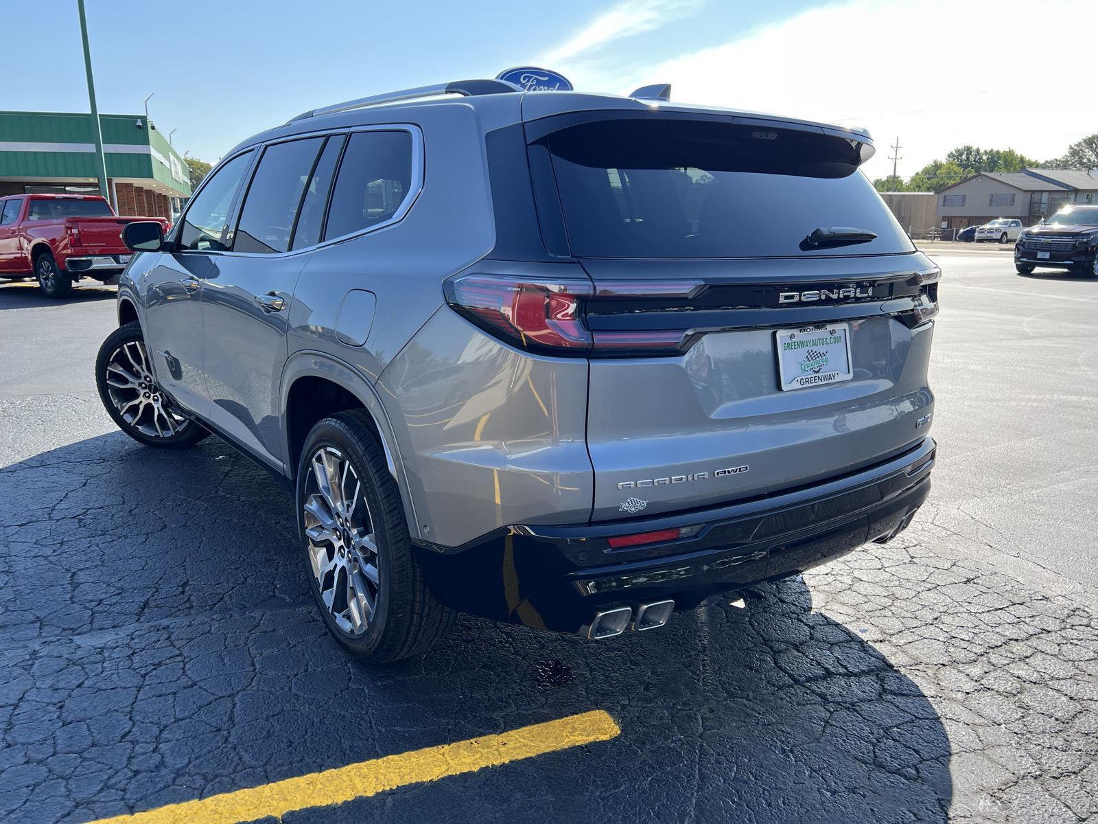 2027 GMC Acadia Denali Ultimate - Photo 9