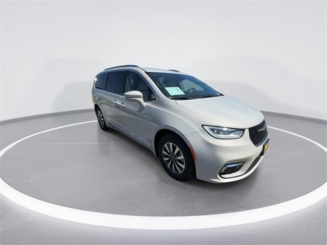 Used 2021 Chrysler Pacifica Hybrid Touring L with VIN 2C4RC1L76MR581061 for sale in Anaheim, CA