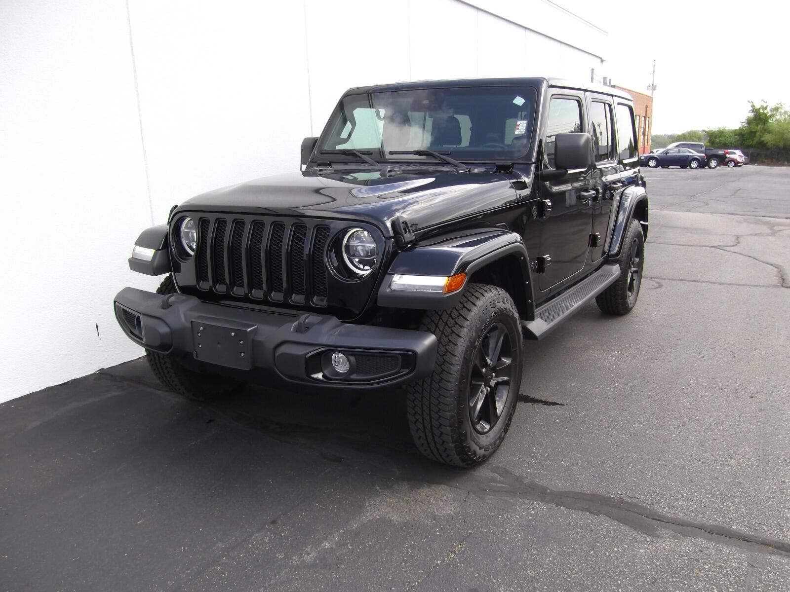 Used 2021 Jeep Wrangler Unlimited Sahara Altitude with VIN 1C4HJXEN6MW718166 for sale in Kansas City