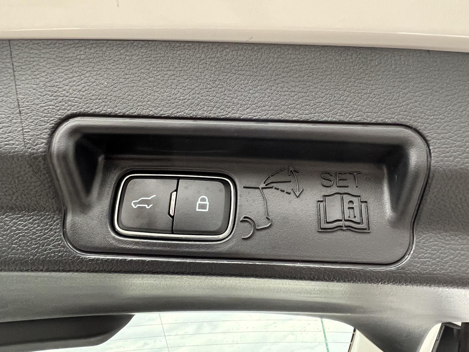 2025 Ford Explorer Active - Photo 52