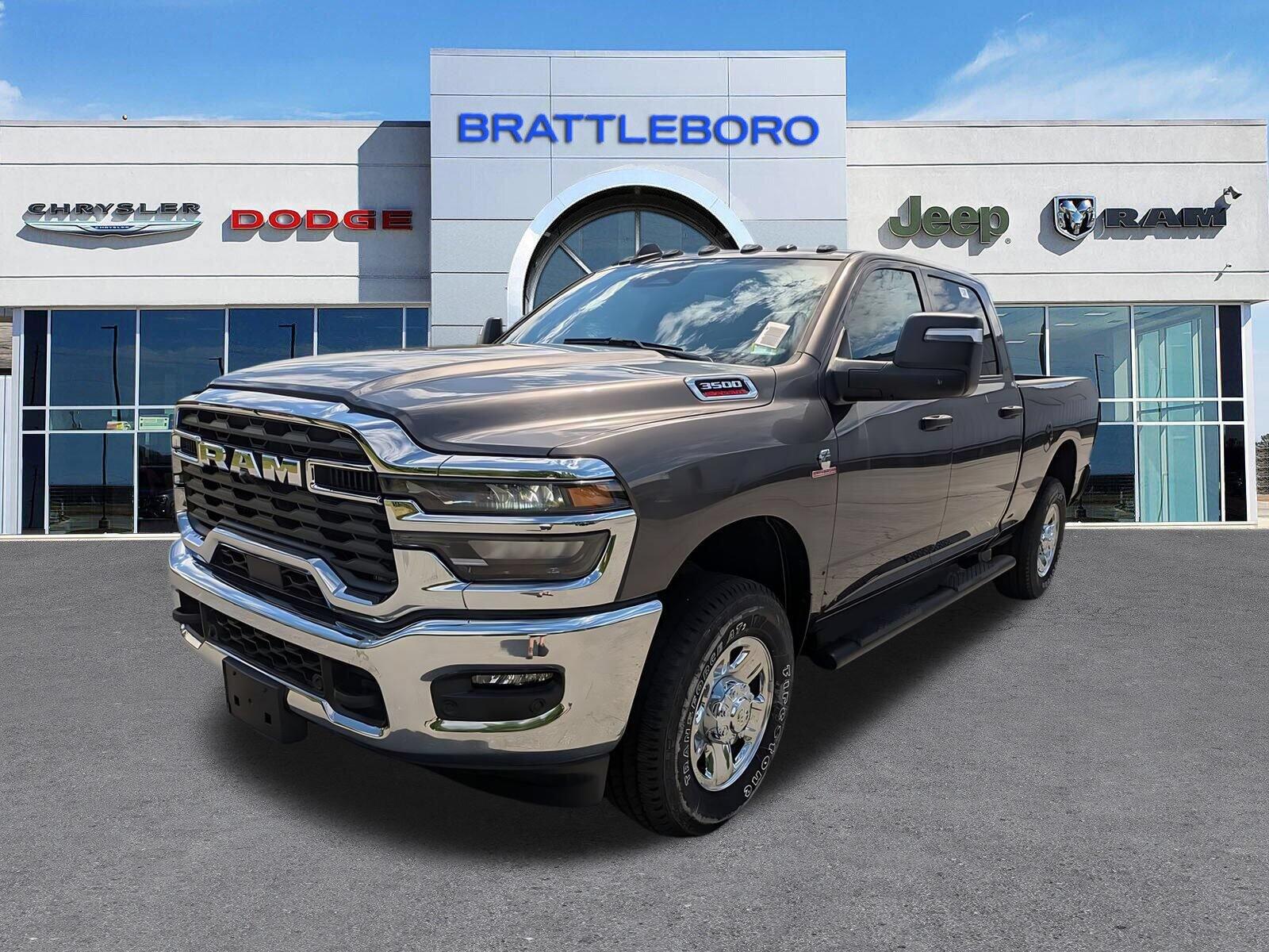 2026 RAM 3500 3500 Tradesman Crew Cab 4x4 6'4' Box