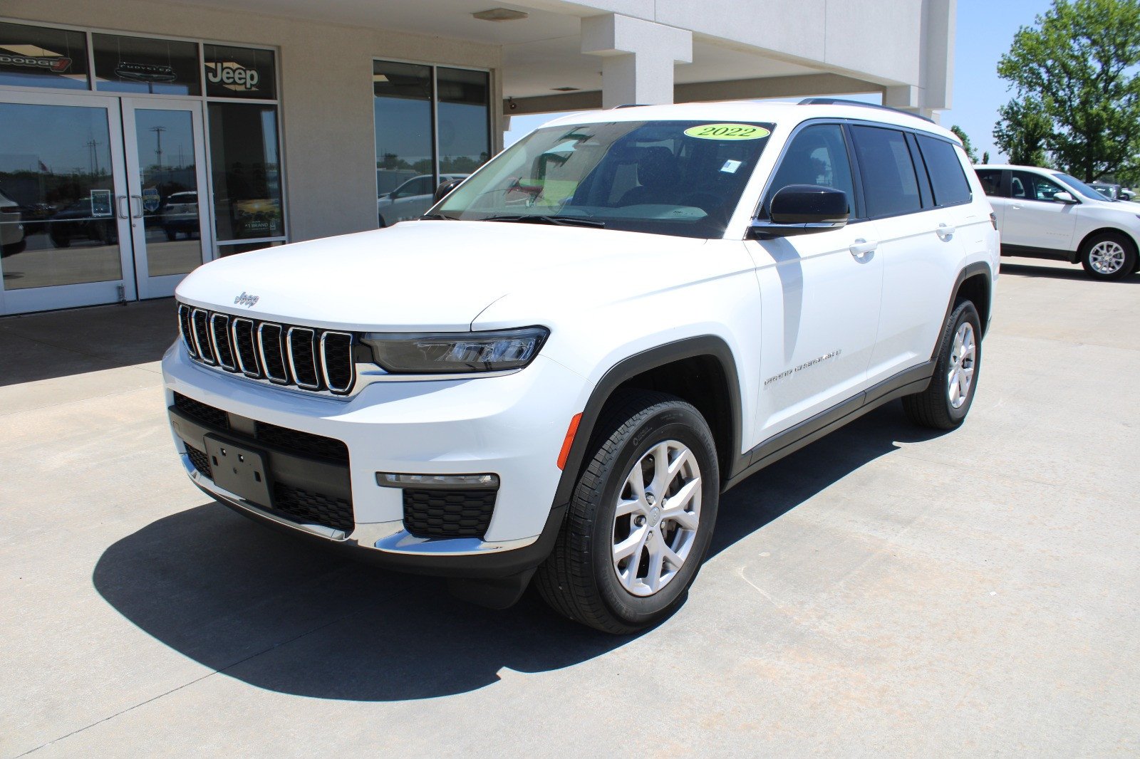 Certified 2022 Jeep Grand Cherokee L Limited with VIN 1C4RJKBG3N8627343 for sale in Highland, IL