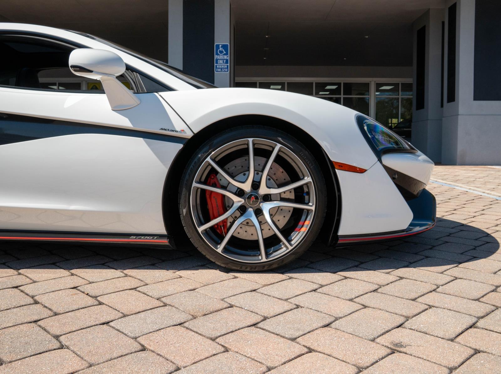 Used 2017 McLaren 570GT 