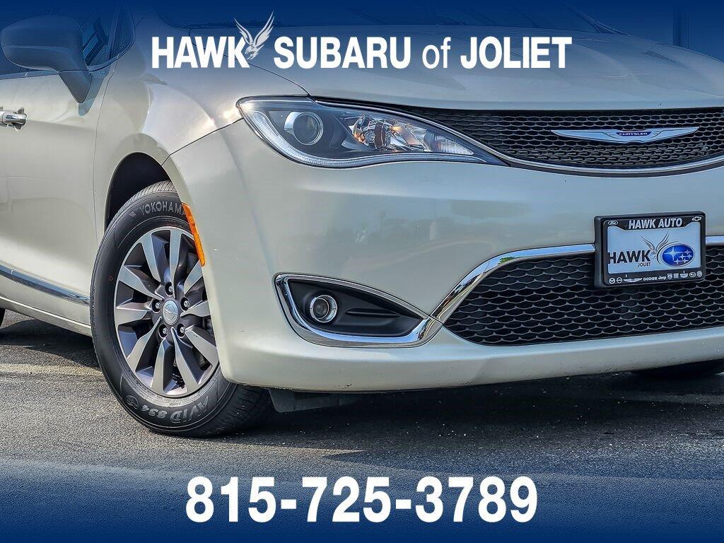 Used 2019 Chrysler Pacifica Touring L Plus with VIN 2C4RC1EG3KR699949 for sale in Glenview, IL