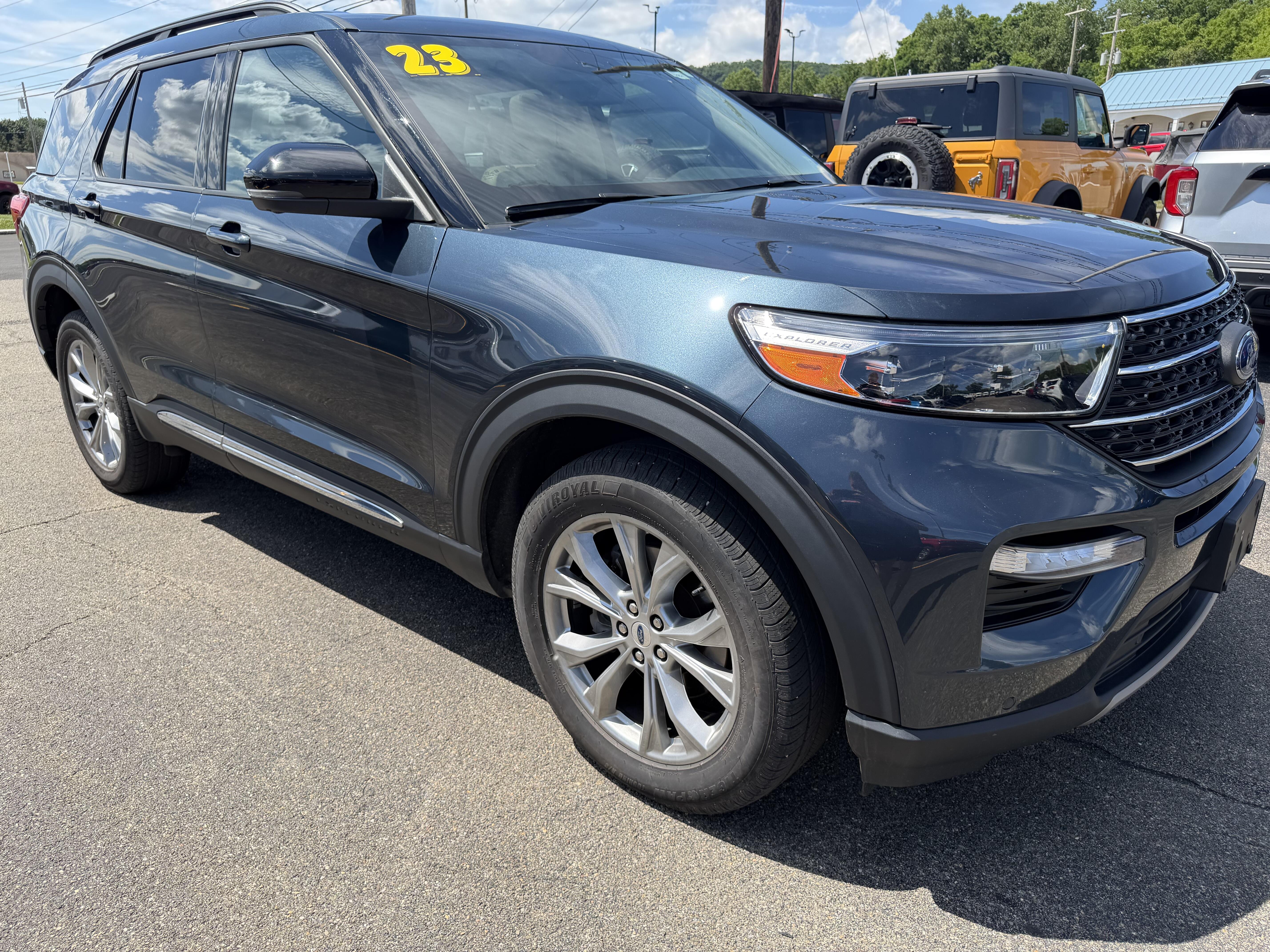 2023 Ford Explorer Xlt
