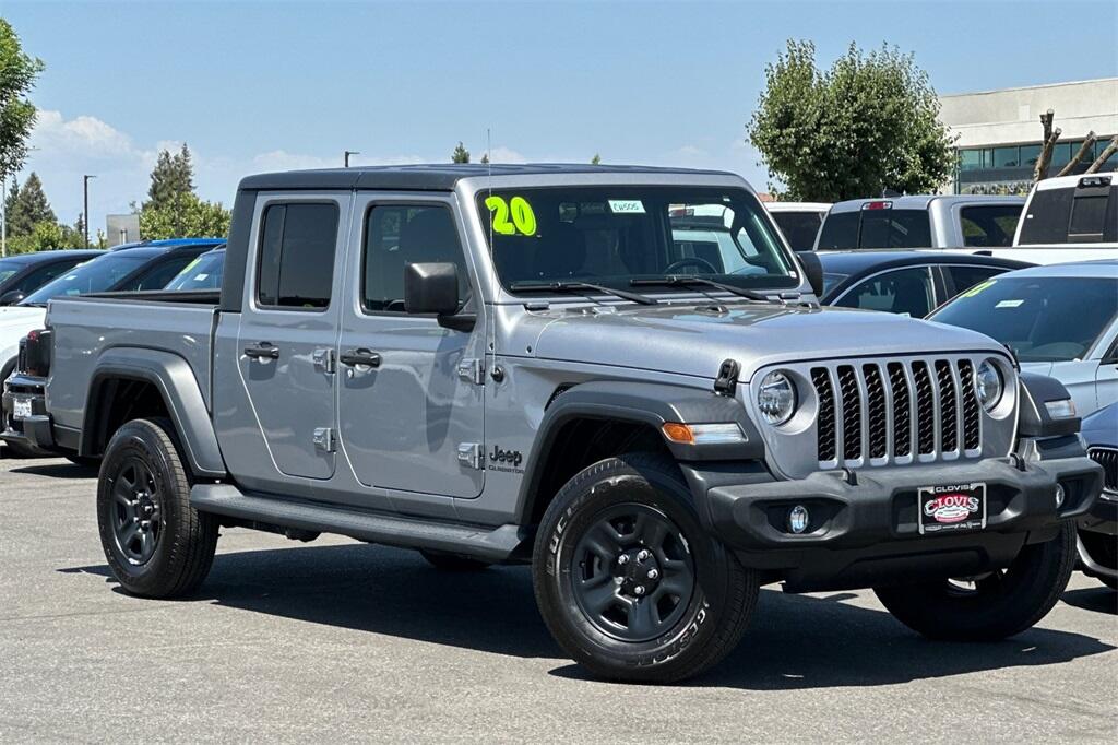 Used 2020 Jeep Gladiator Sport S with VIN 1C6HJTAG5LL195410 for sale in Clovis, CA
