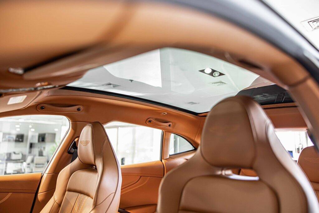 2026 Aston Martin DBX 707 - Photo 20