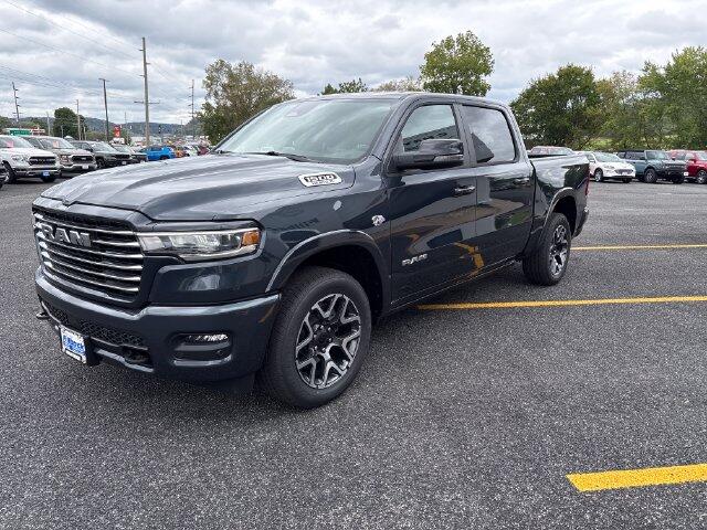 2027 RAM 1500 1500 Laramie Crew Cab 4x4 5'7' Box