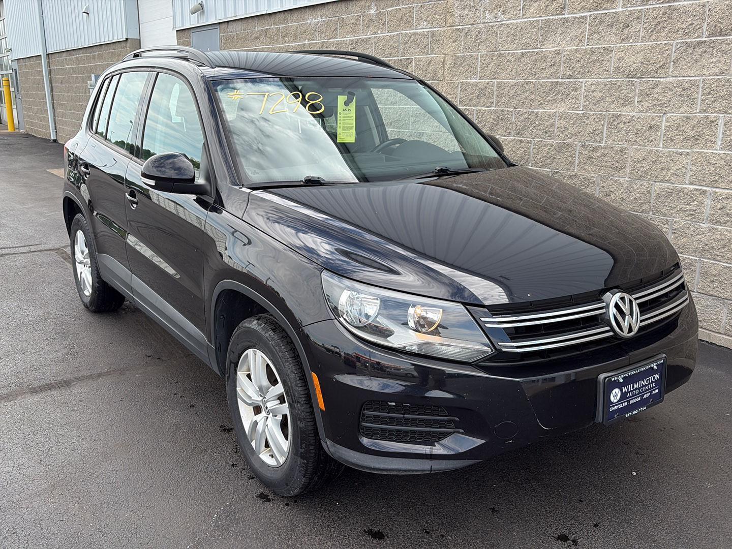 Used 2015 Volkswagen Tiguan S with VIN WVGAV7AX4FW558865 for sale in Wilmington, OH