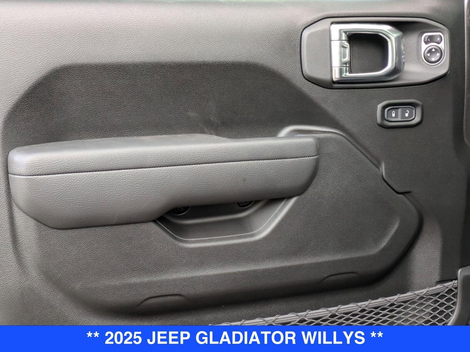 2025 Jeep Gladiator Willys - Photo 9