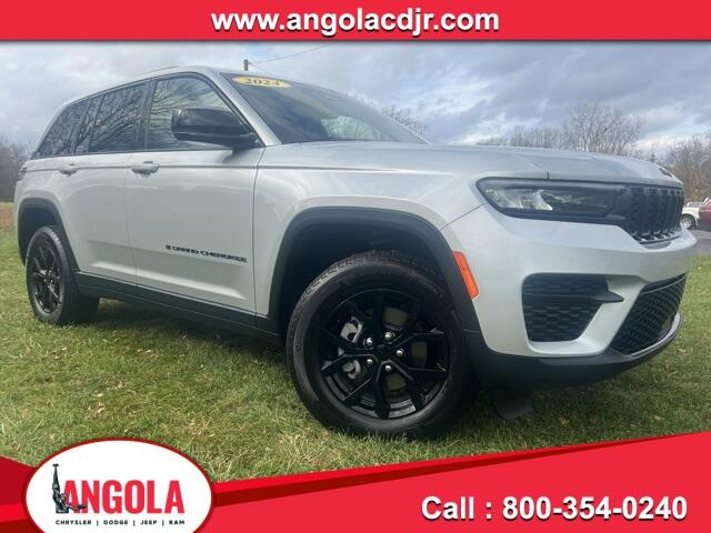 Used 2024 Jeep Grand Cherokee Altitude with VIN 1C4RJHAGXRC231305 for sale in Angola, IN