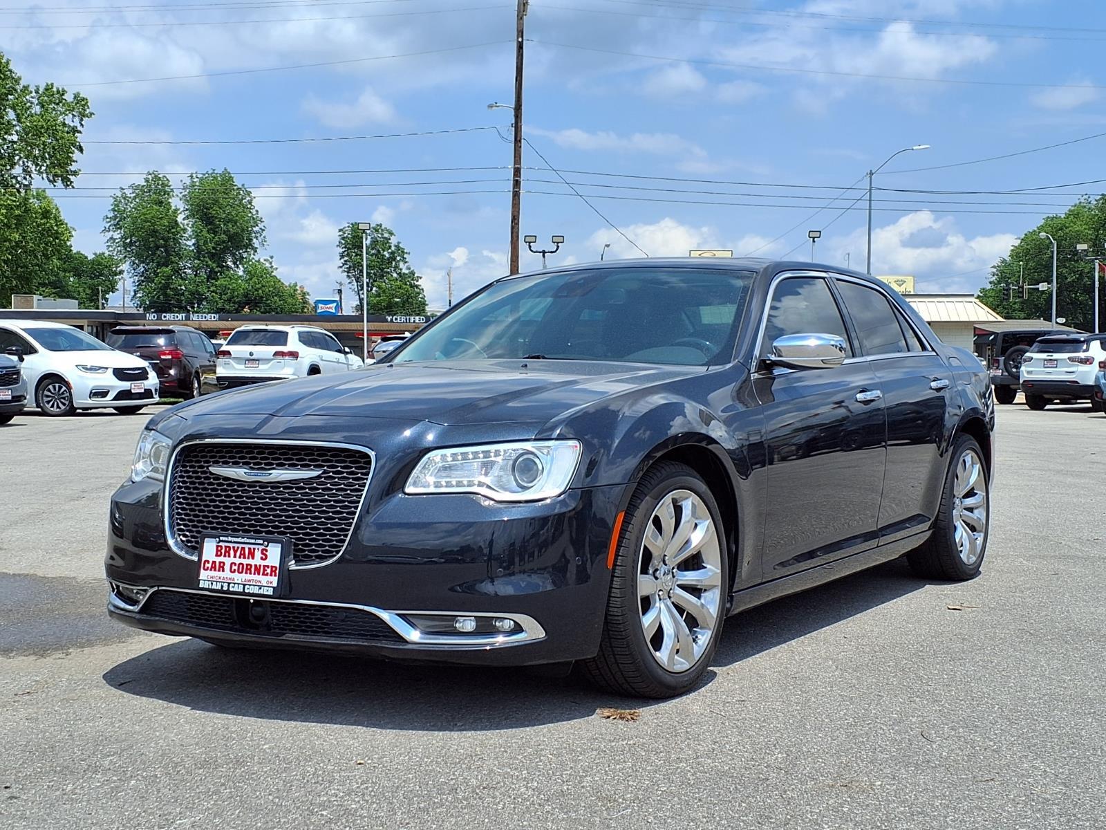 2018 Chrysler 300 Limited's photo