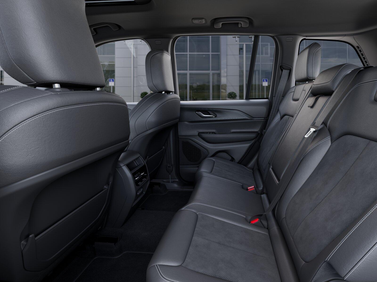 2025 Jeep Grand Cherokee Altitude - Photo 40