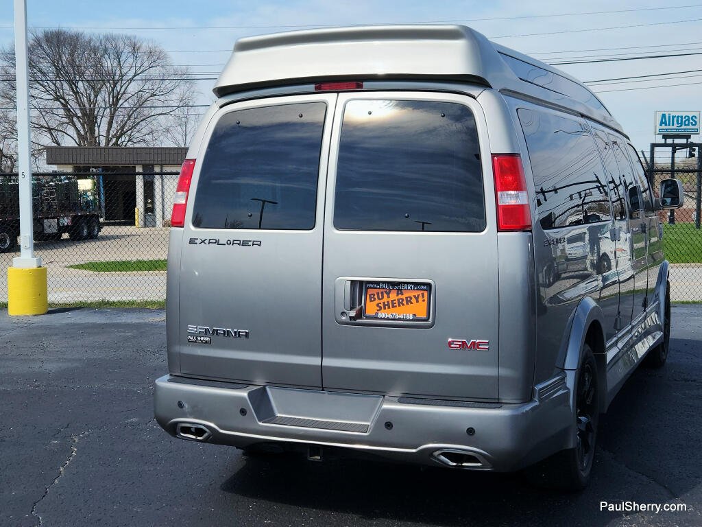 2023 GMC Savana Cargo Work Van - Photo 17