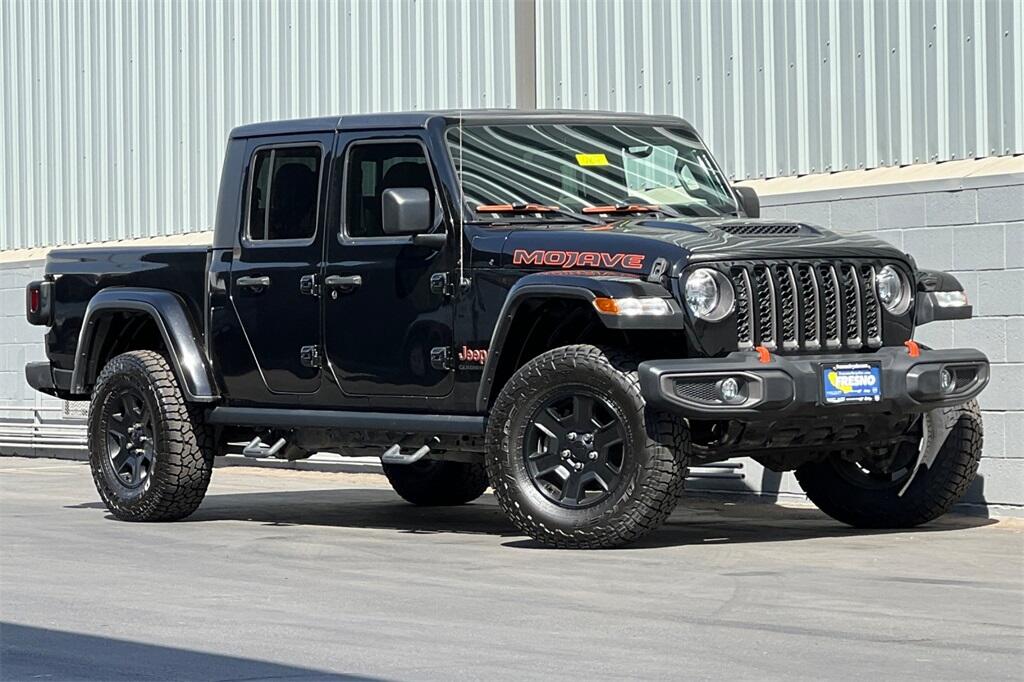 Used 2020 Jeep Gladiator Mojave with VIN 1C6JJTEG6LL203543 for sale in Fresno, CA