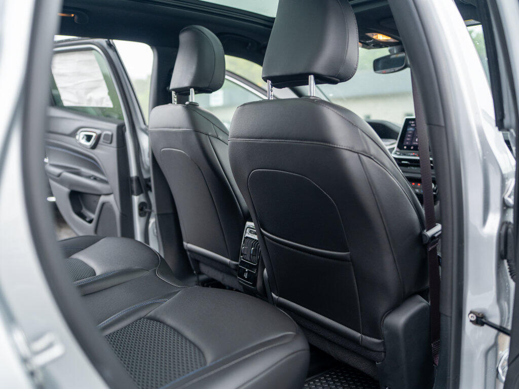 2026 Jeep Compass Latitude Altitude - Photo 17
