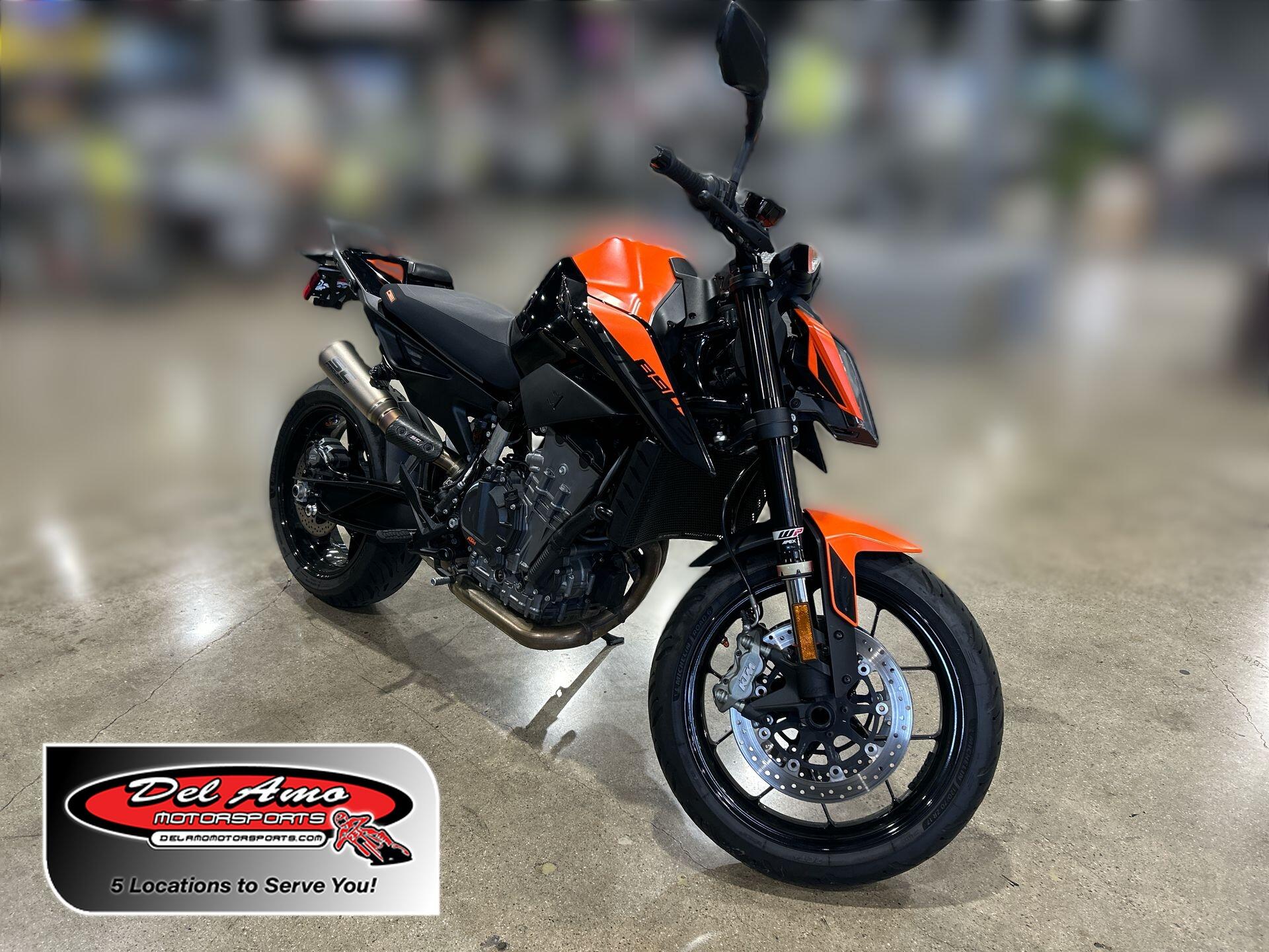2022 KTM 890 DUKE
