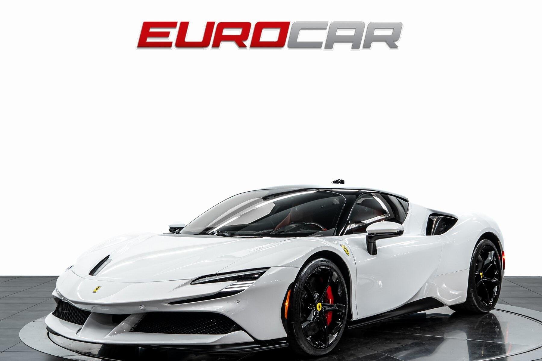 2022 Ferrari SF90 Base's photo