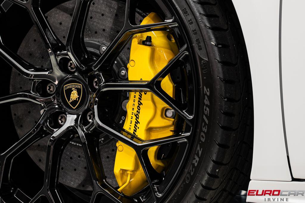 2022 Lamborghini Huracan EVO AWD *FULL ELECTRIC SEATS * FULL MATTE PPF*Image 23