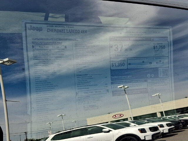 2026 Jeep Cherokee Laredo - Photo 17