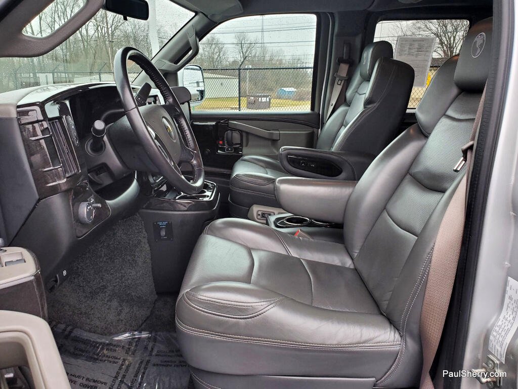 2023 Chevrolet Express Cargo Work Van - Photo 37