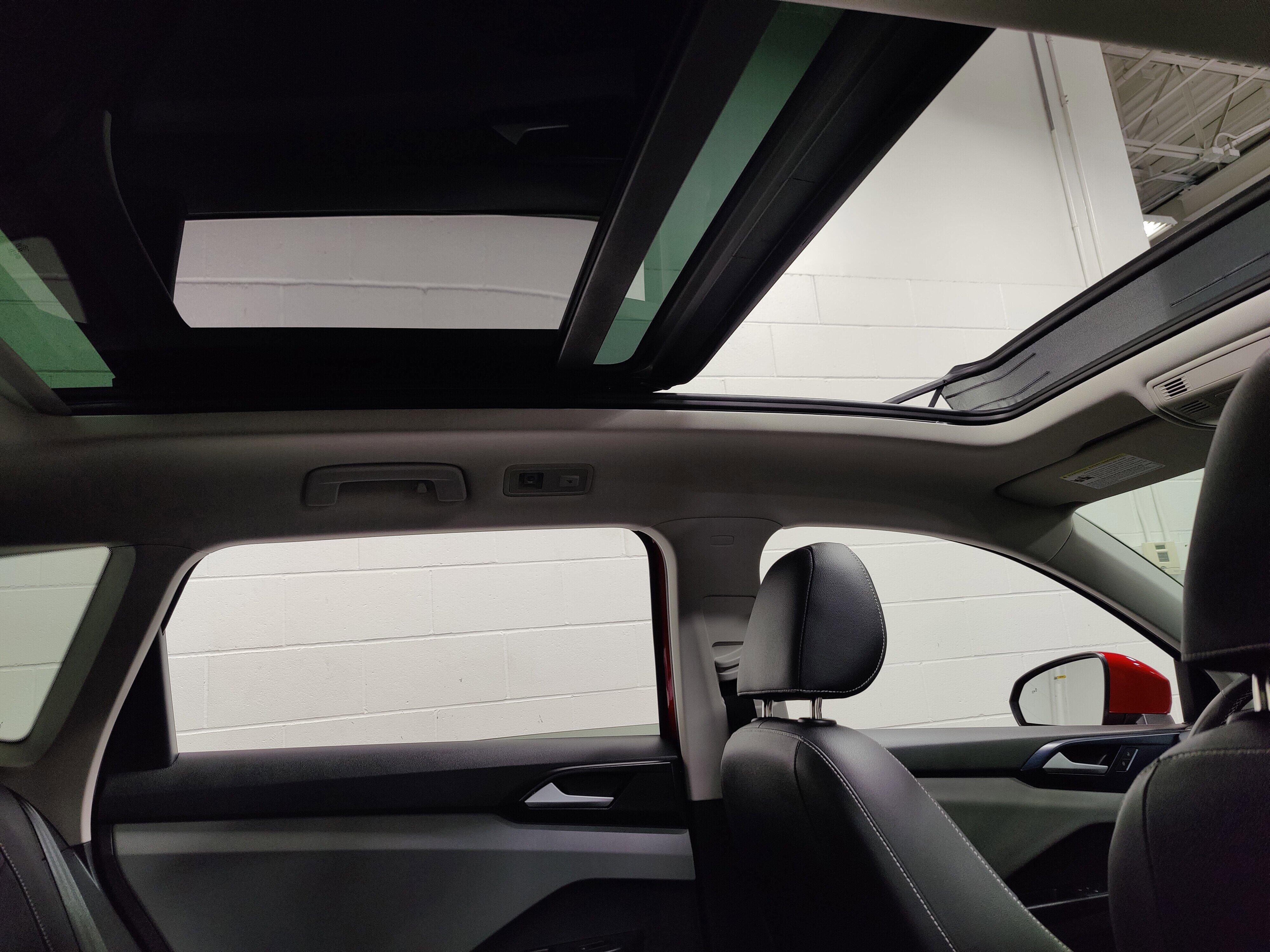 2022 Volkswagen Taos SE - Photo 8