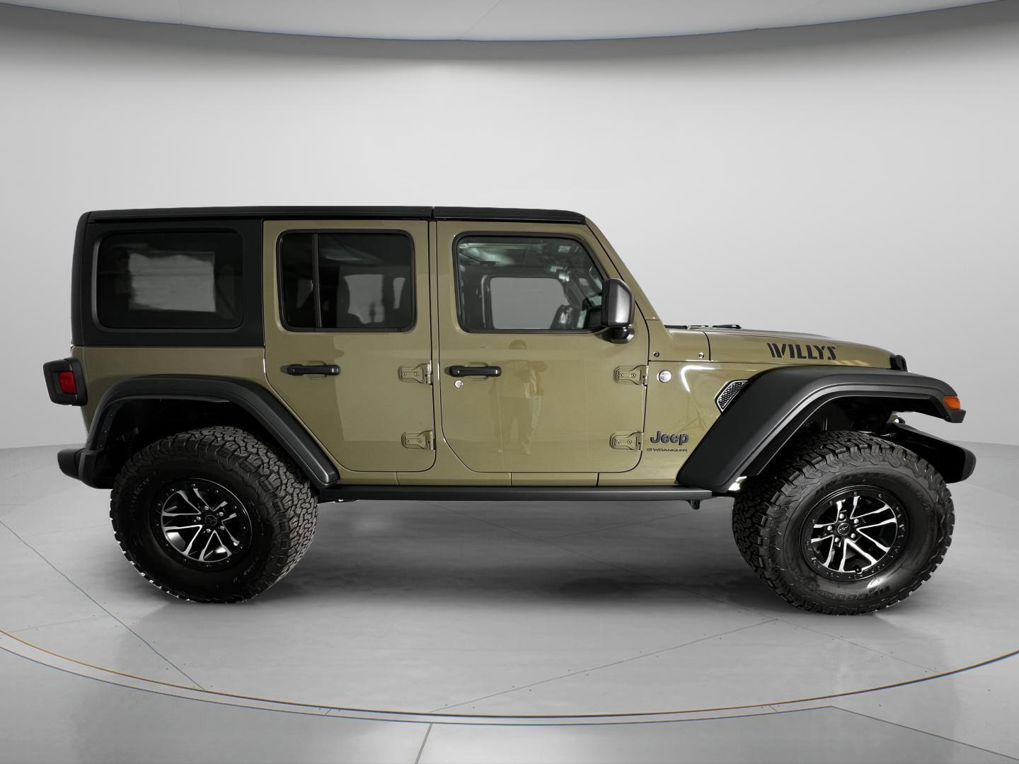 2026 Jeep Wrangler 4-Door Willys - Photo 9