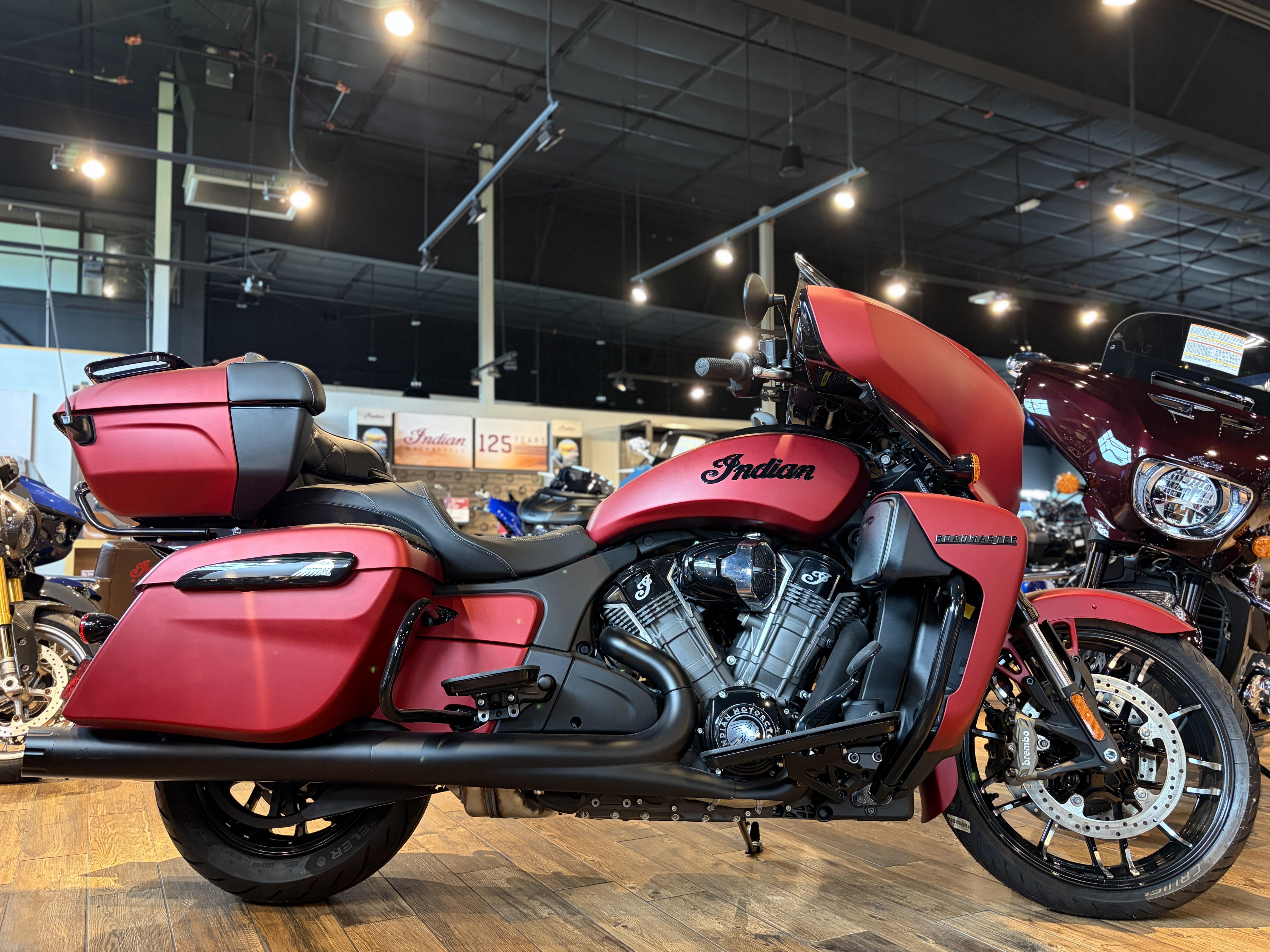 2025 Indian Motorcycle ROADMASTER POWERPLUS 108 DARK HORSE