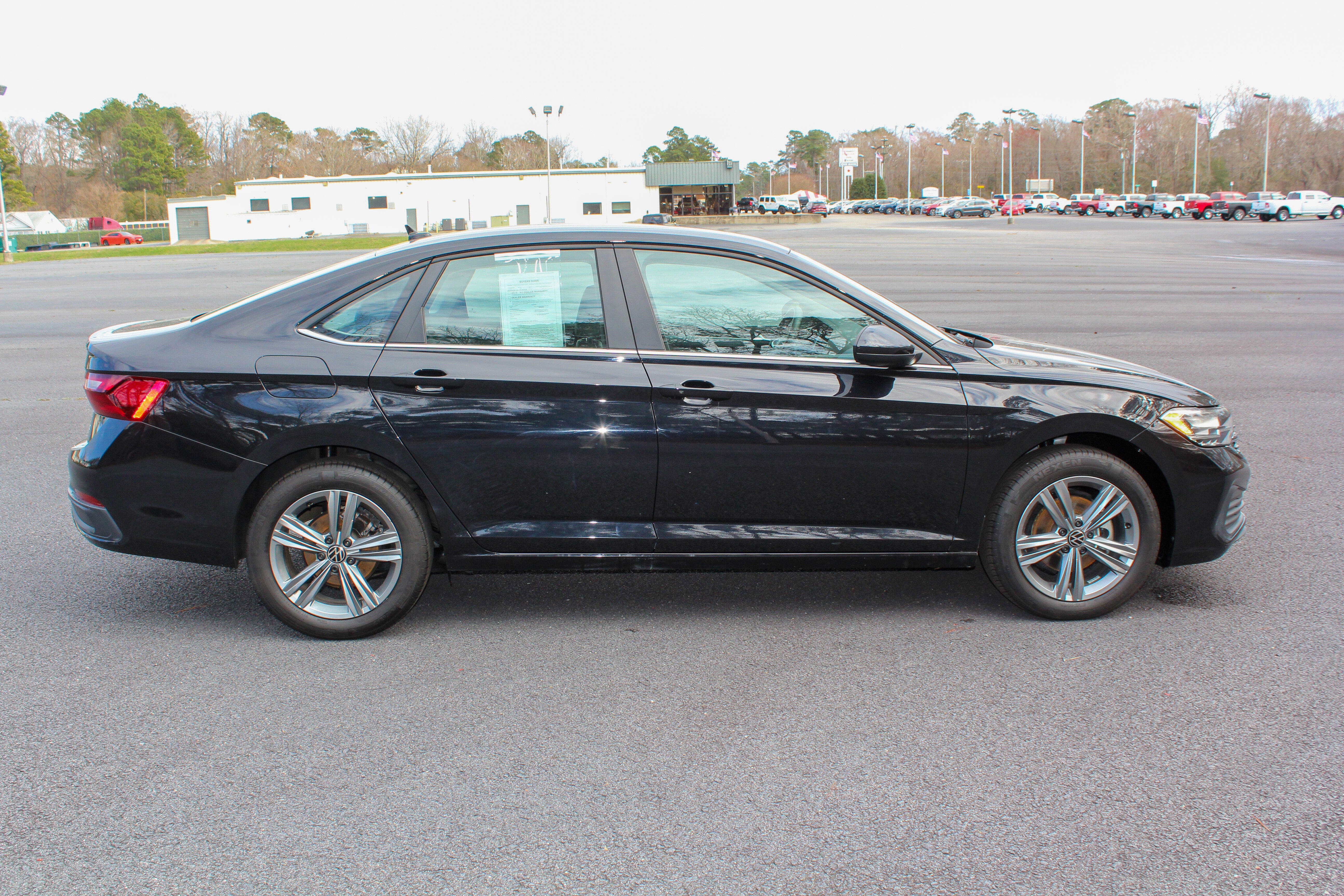 Used 2024 Volkswagen Jetta SE with VIN 3VWEM7BU6RM061637 for sale in Suffolk, VA
