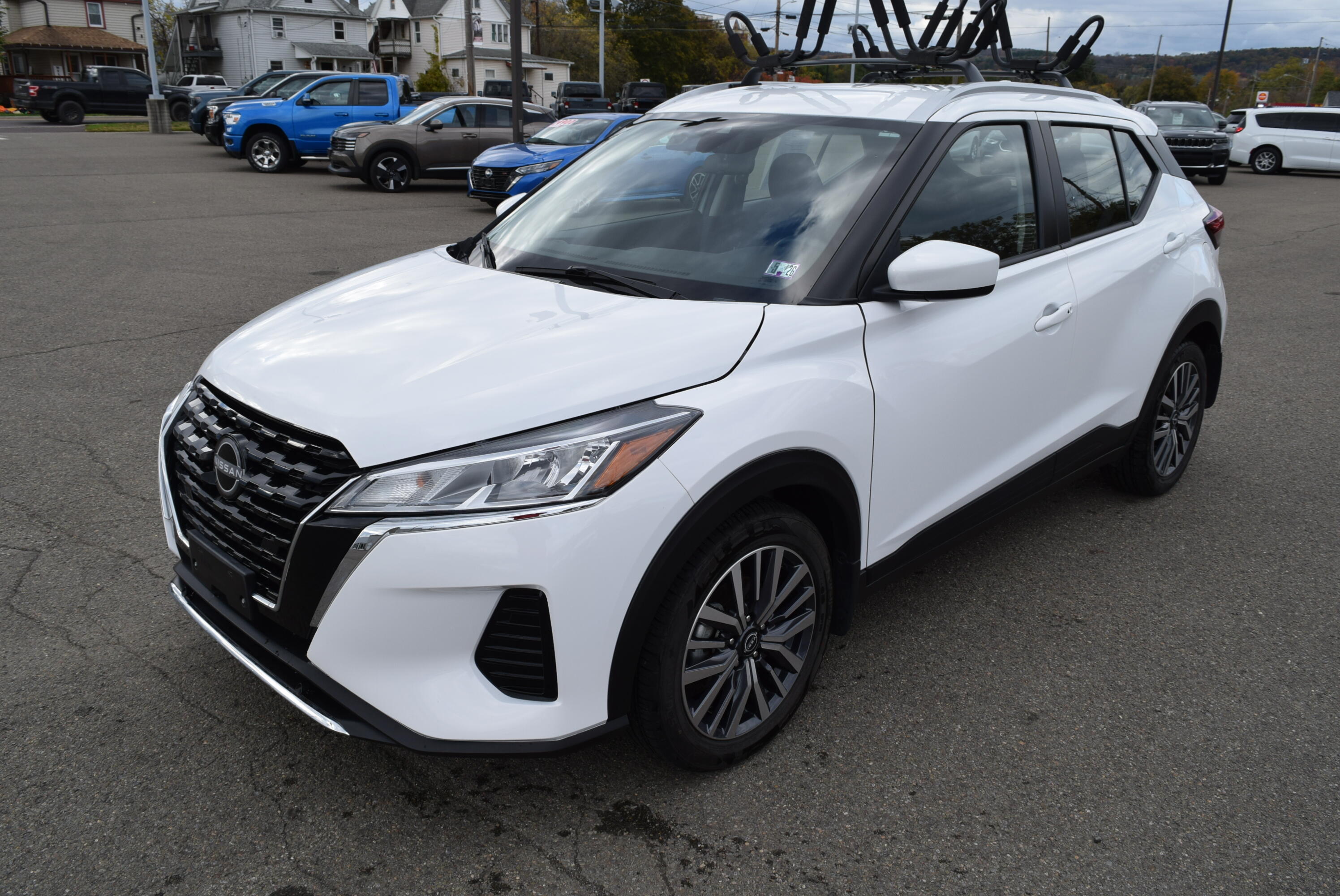 Used 2024 Nissan Kicks SV with VIN 3N1CP5CVXRL544702 for sale in Sayre, PA