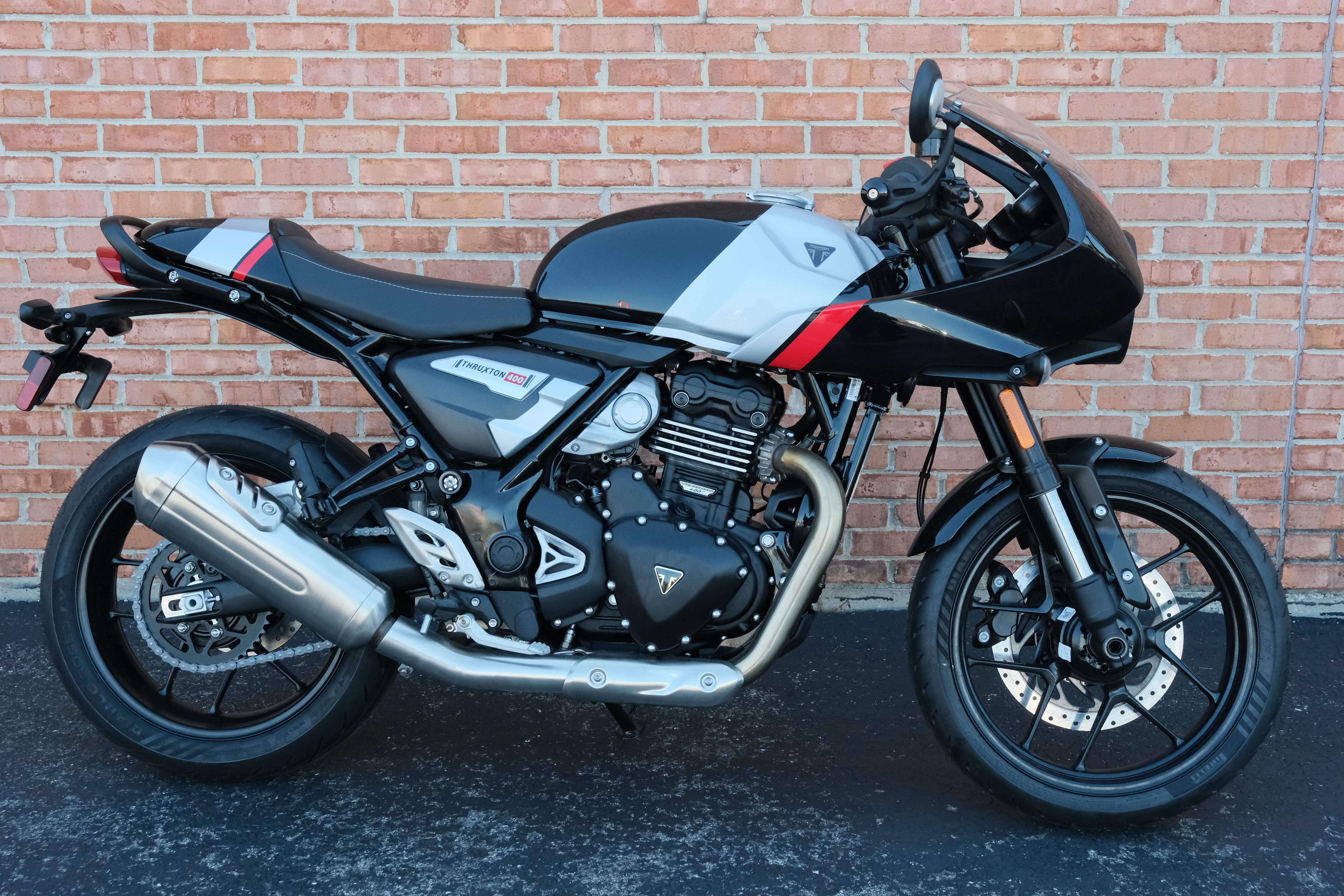 2026 Triumph Thruxton 400
