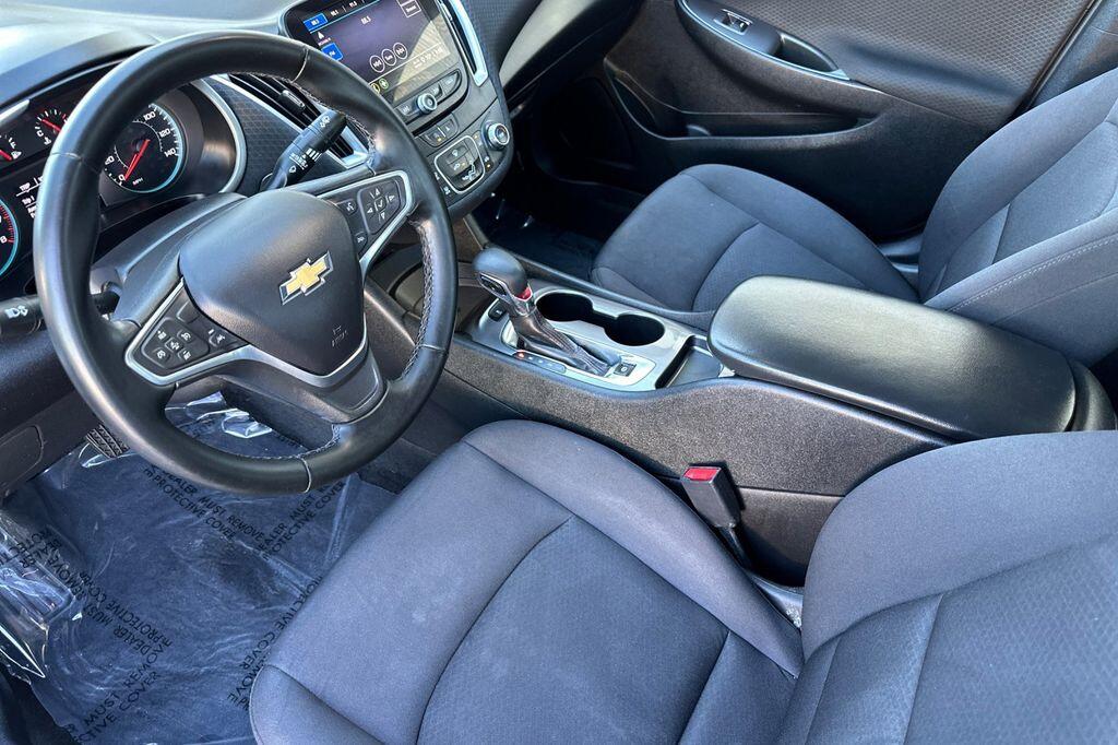2023 Chevrolet Malibu RS - Photo 10