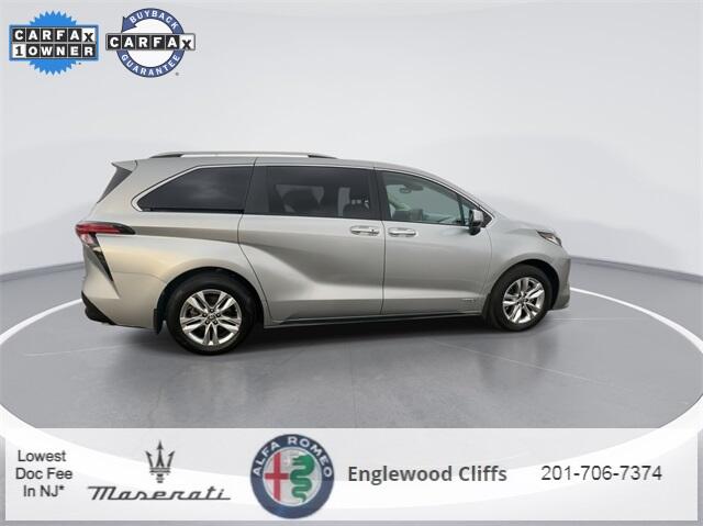 Used 2021 Toyota Sienna Limited with VIN 5TDZSKFC8MS005853 for sale in Englewood, NJ