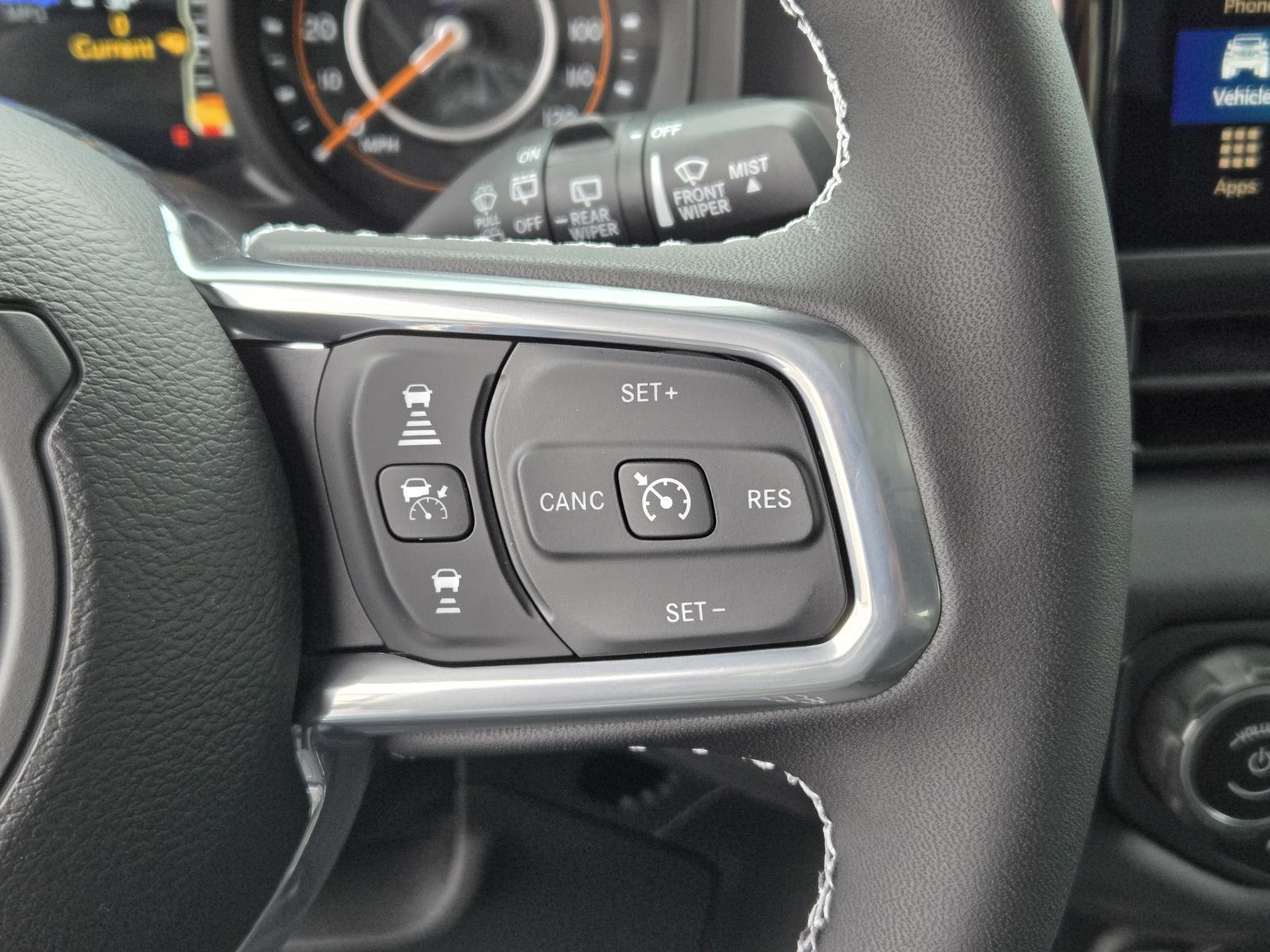 2025 Jeep Wrangler 4-Door Sahara - Photo 19