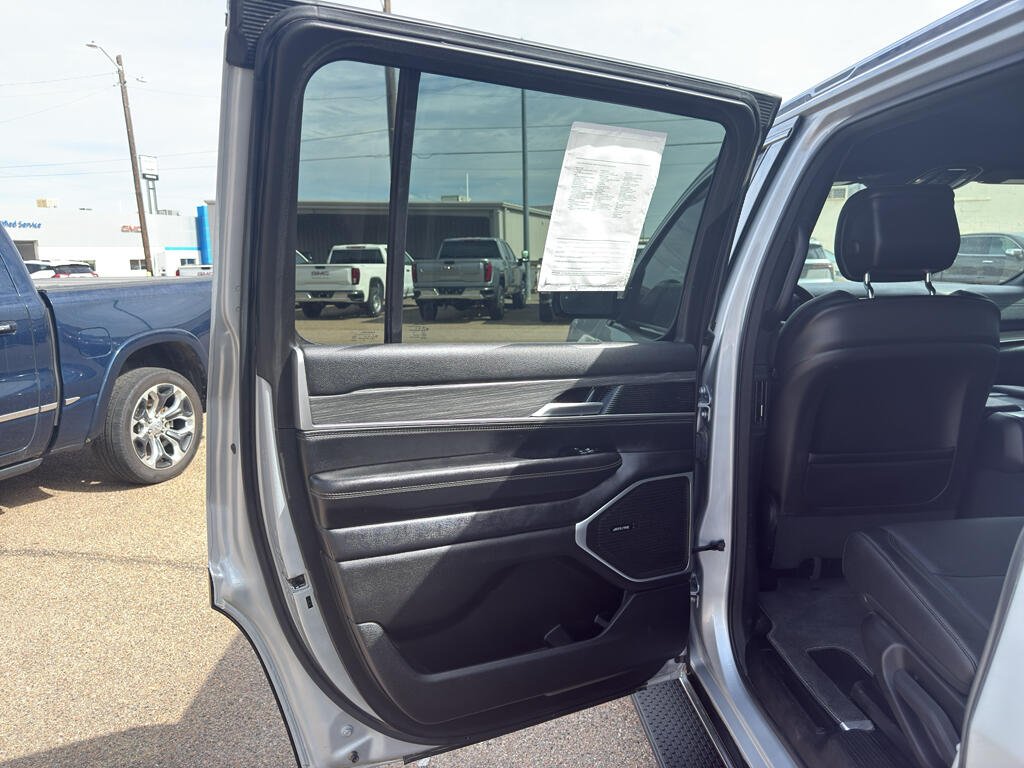 2023 Jeep Wagoneer Series III - Photo 15
