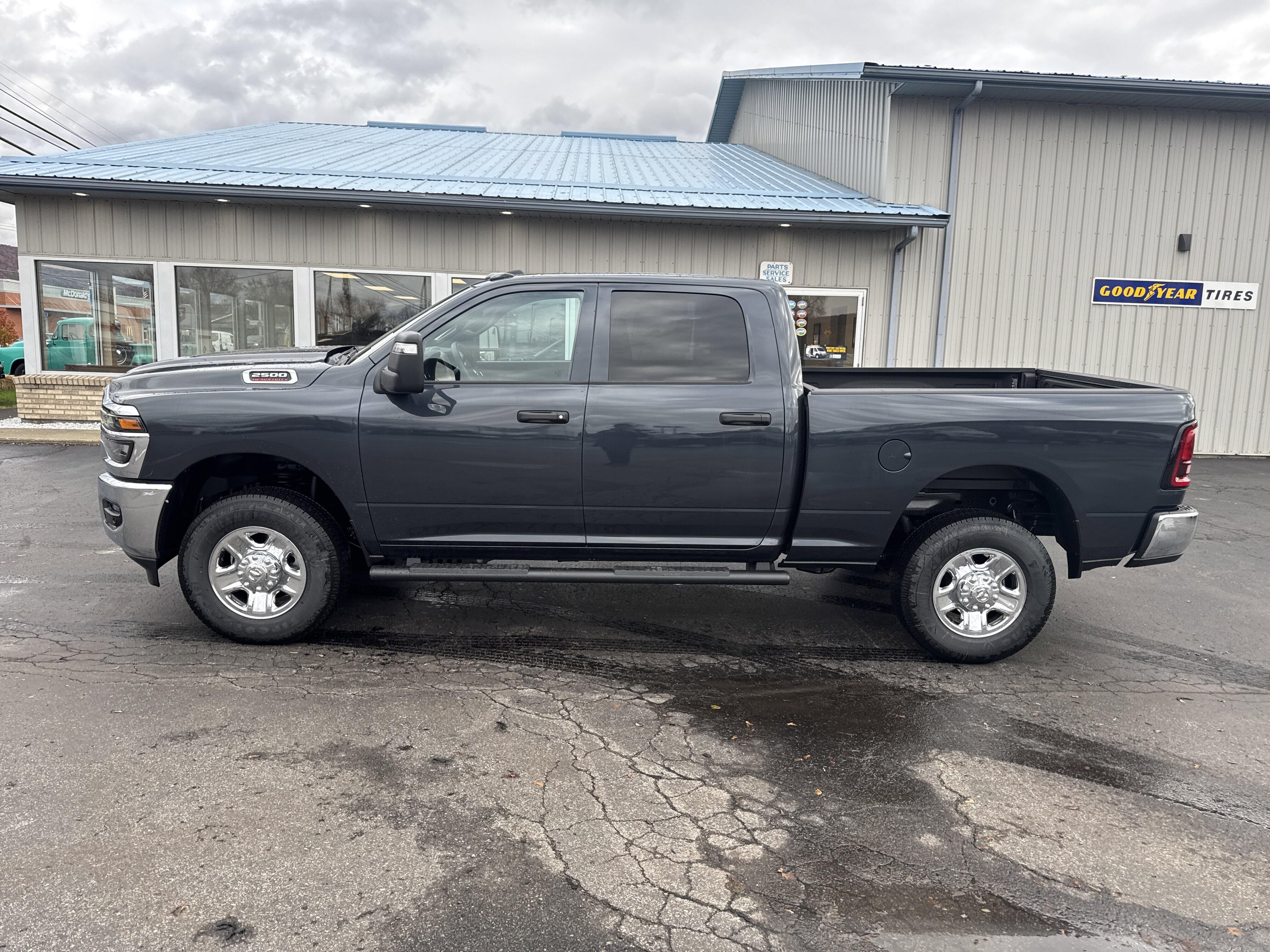 2026 RAM 2500 Tradesman 4X4 Crew Cab SWB's photo