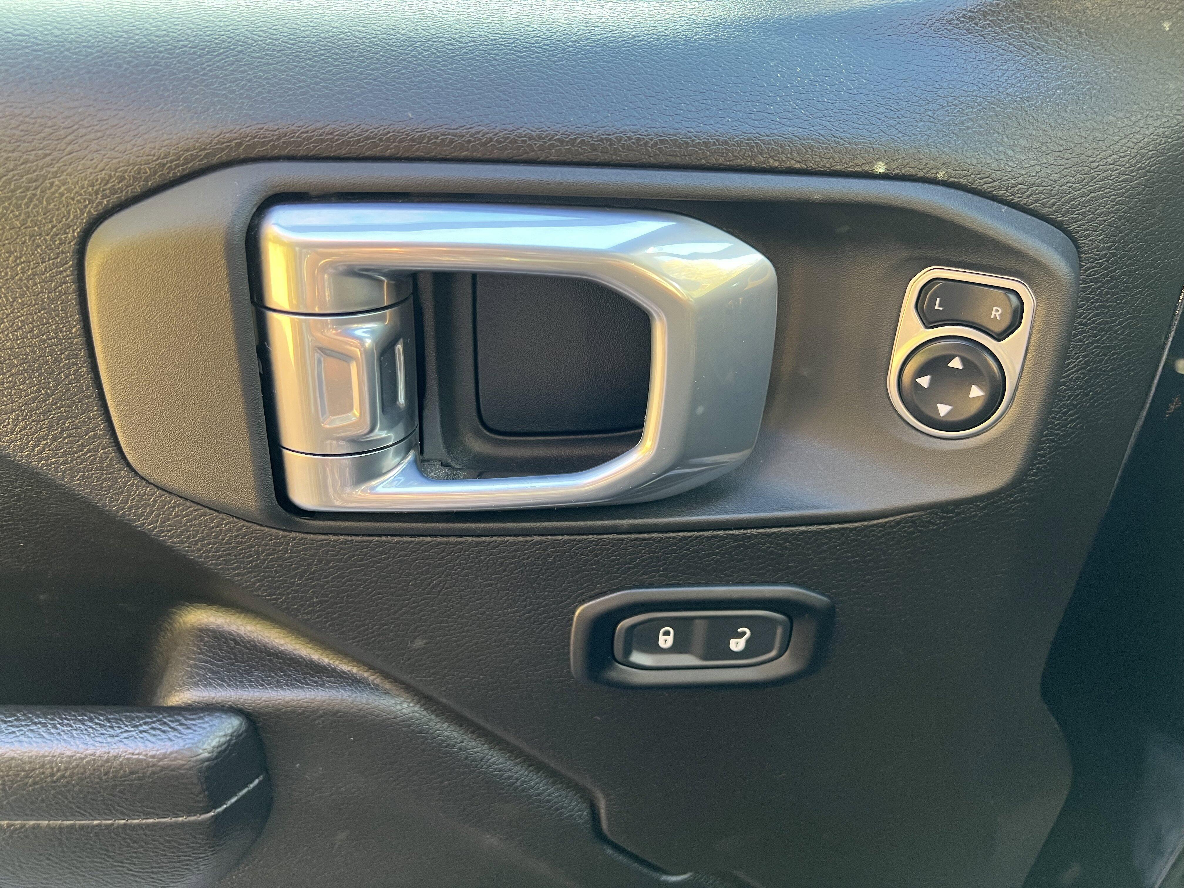 2024 Jeep Wrangler 4-Door Willys - Photo 13