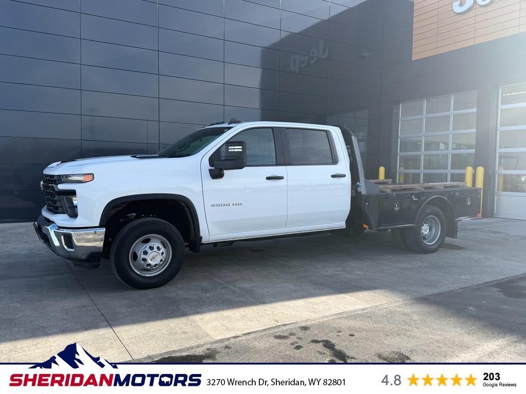 2024 Chevrolet Silverado HD WT's photo