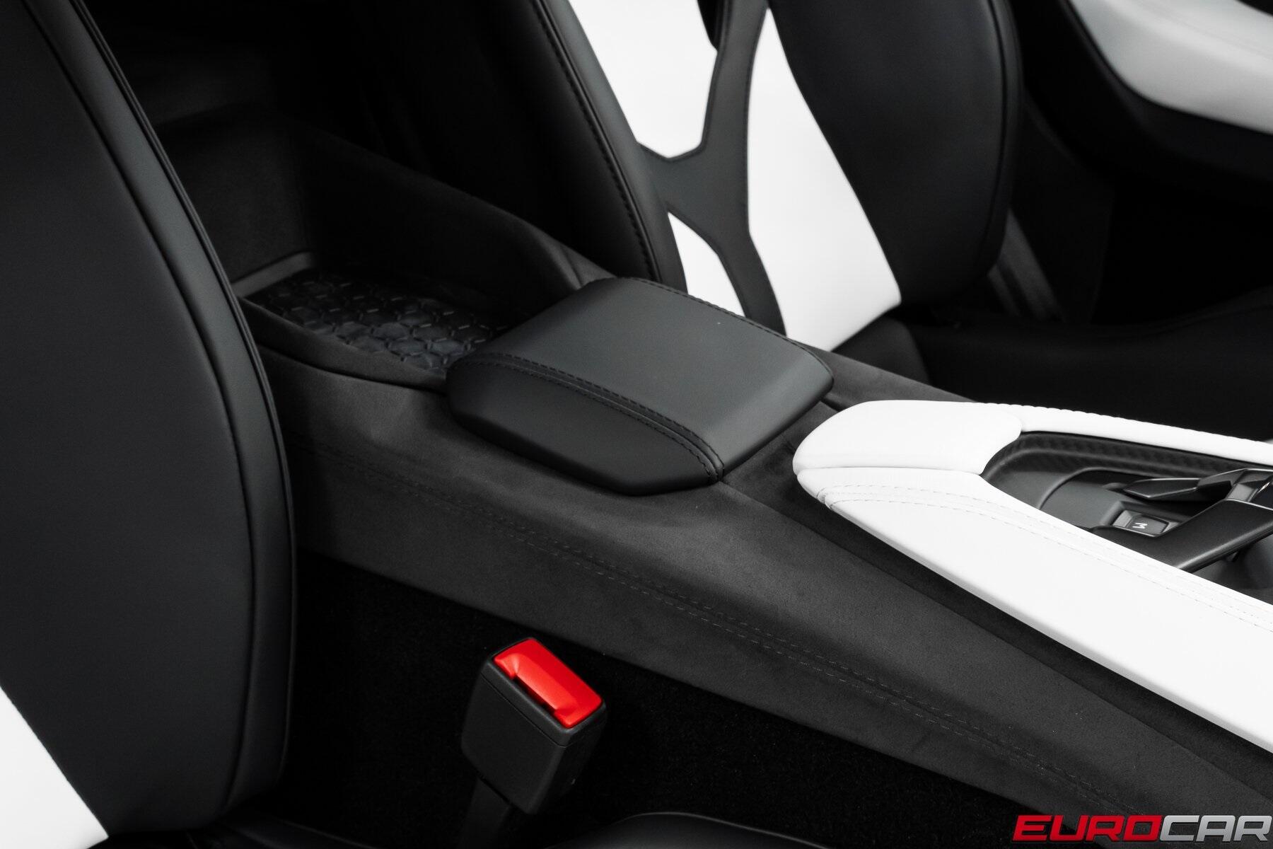 Used 2025 Lamborghini Revuelto *HIGH GLOSS STYLE PACKAGE * PASSENGER DISPLAY*Image 39