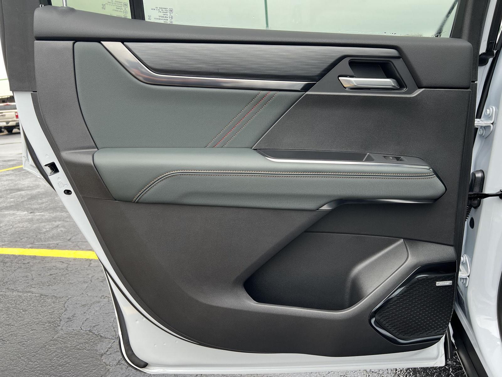 2026 GMC Acadia AT4 - Photo 20