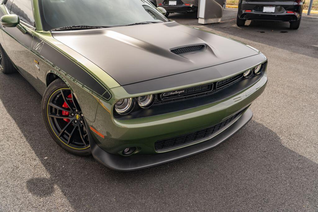 2022 Dodge Challenger R/T photo 10